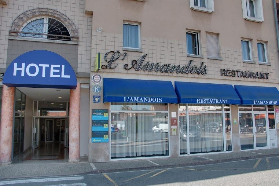 Hotel Restaurant L'Amandois Saint-Amand-Mont-Rond Dış mekan fotoğraf